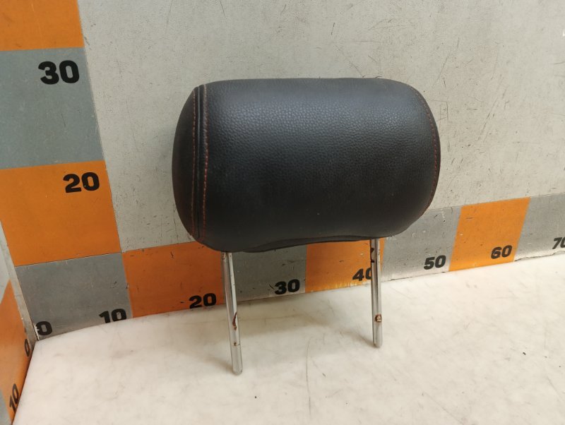 Подголовник сиденья