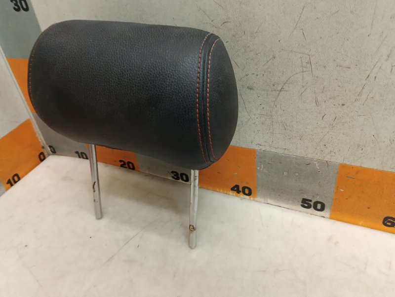 Подголовник сиденья