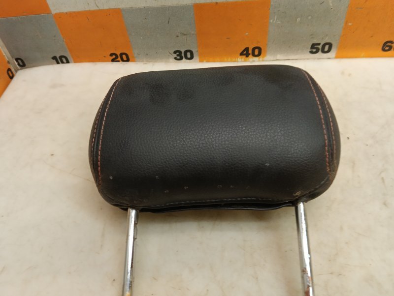 Подголовник сиденья