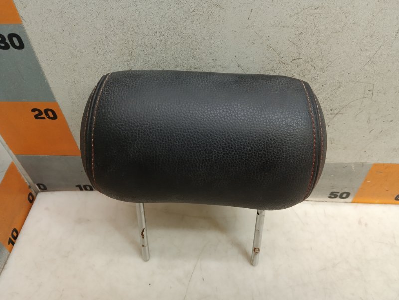 Подголовник сиденья