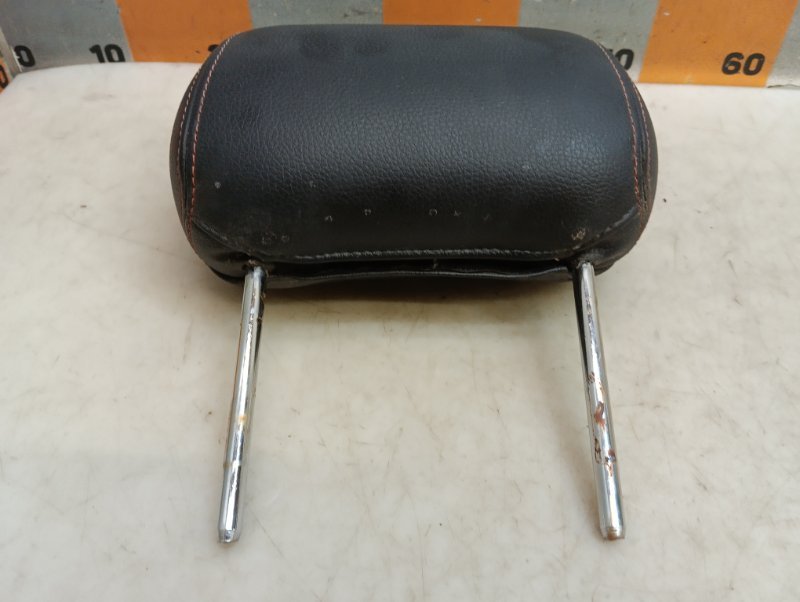 Подголовник сиденья