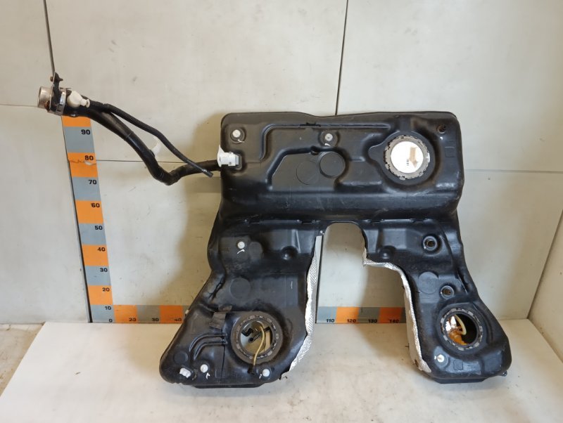 Бак топливный