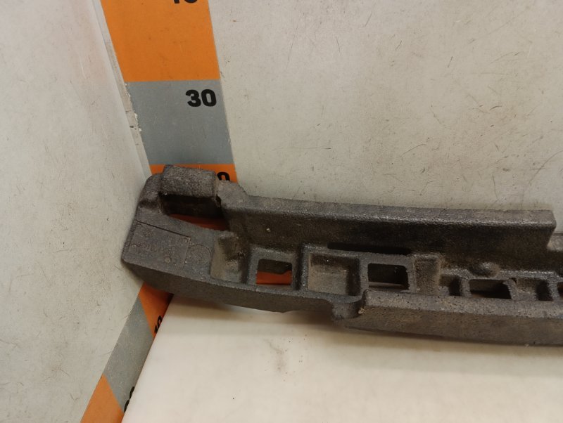 Наполнитель переднего бампера