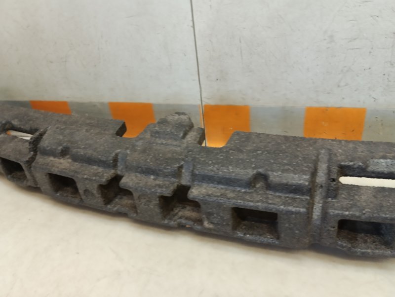 Наполнитель переднего бампера