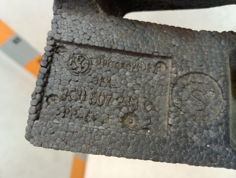 Наполнитель переднего бампера