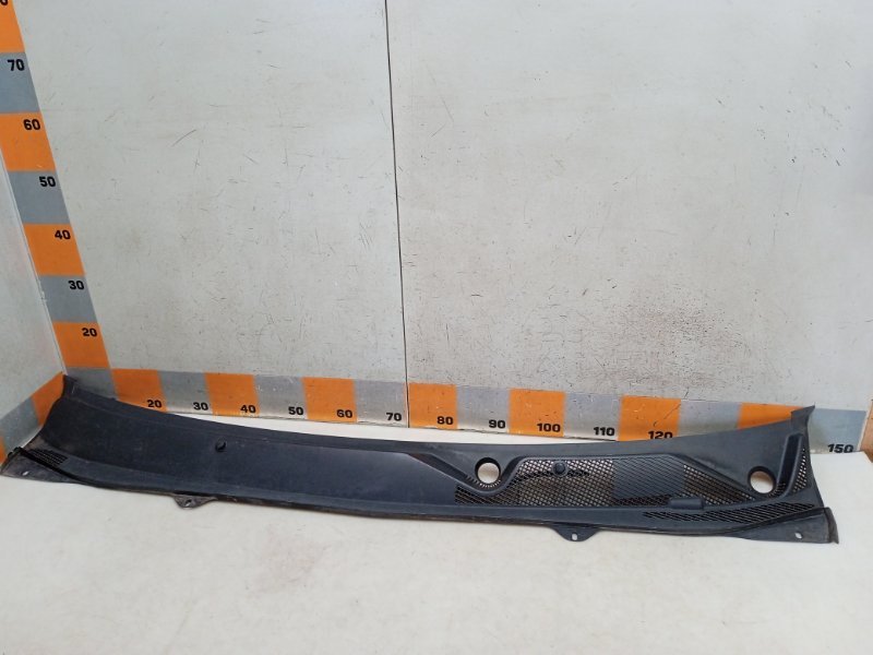 Решетка стеклоочистителей (Жабо)