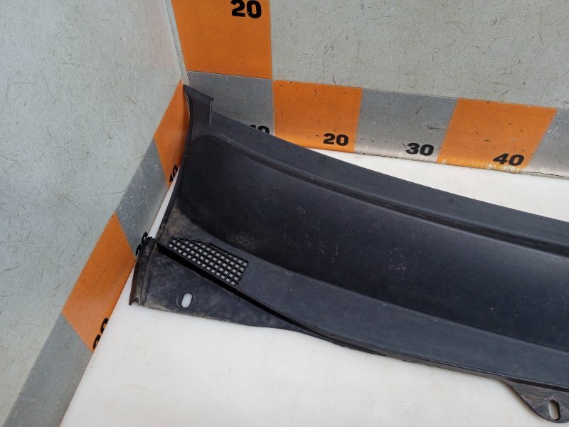 Решетка стеклоочистителей (Жабо)