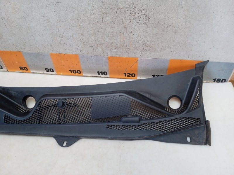 Решетка стеклоочистителей (Жабо)