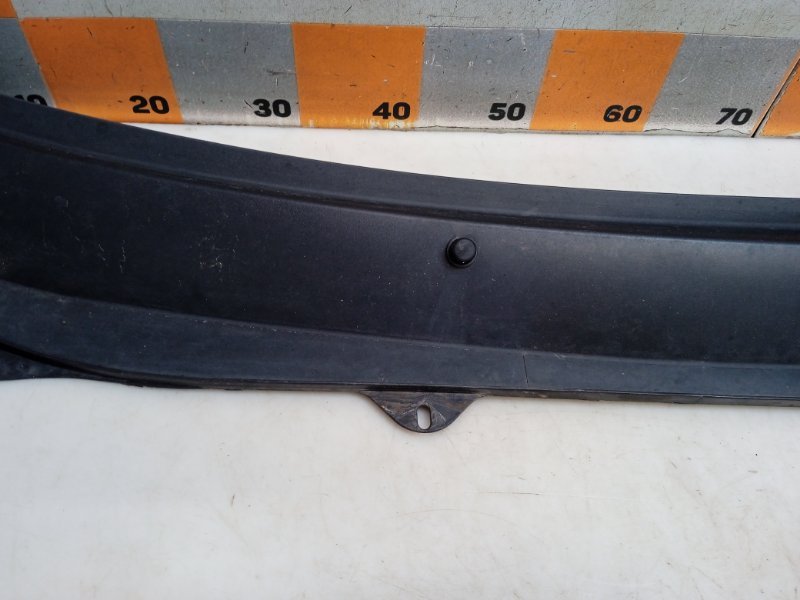 Решетка стеклоочистителей (Жабо)