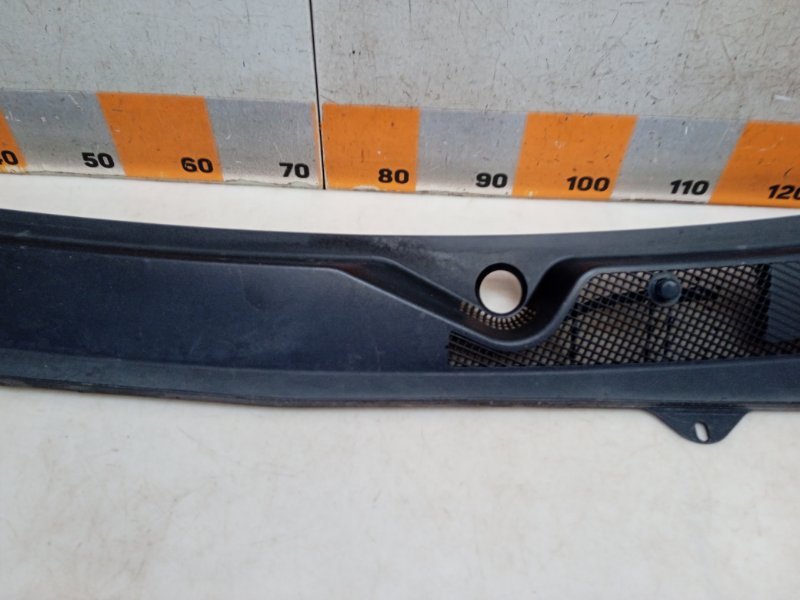 Решетка стеклоочистителей (Жабо)