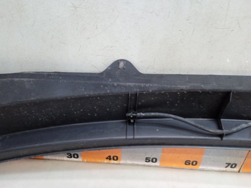 Решетка стеклоочистителей (Жабо)