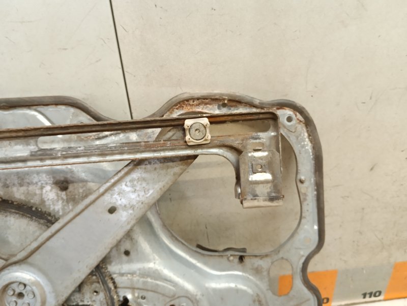 Стеклоподъемник электр. передний левый