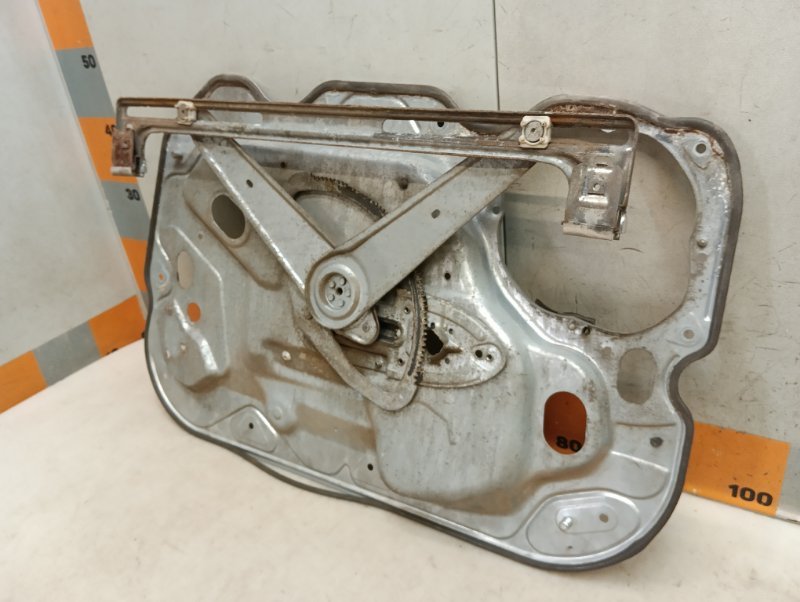 Стеклоподъемник электр. передний левый