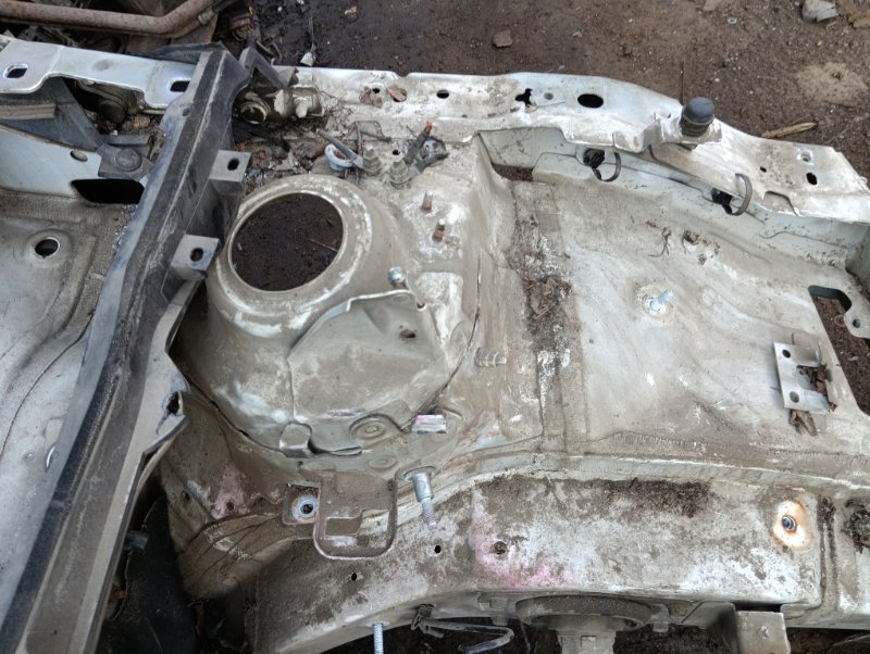 Лонжерон передний левый