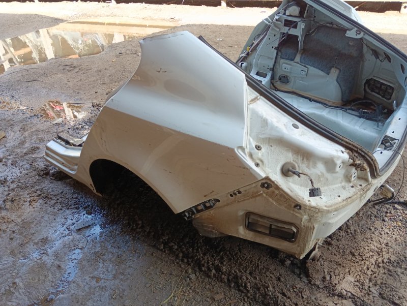 Крыло заднее левое