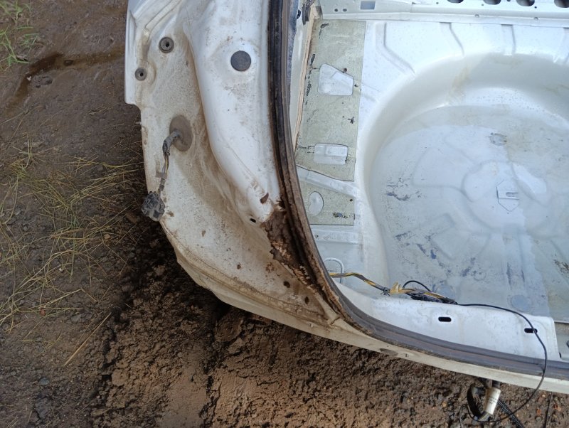 Крыло заднее левое