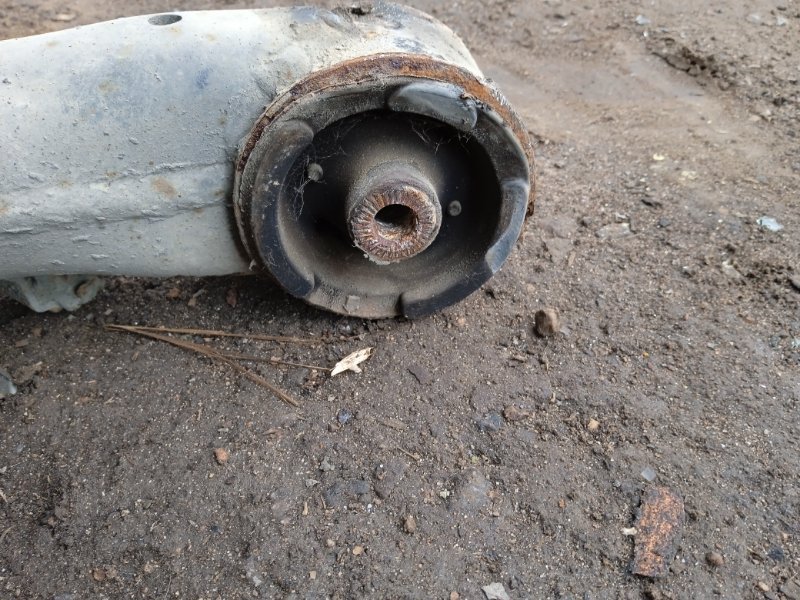 Балка задняя