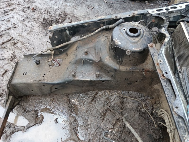 Кузовной элемент