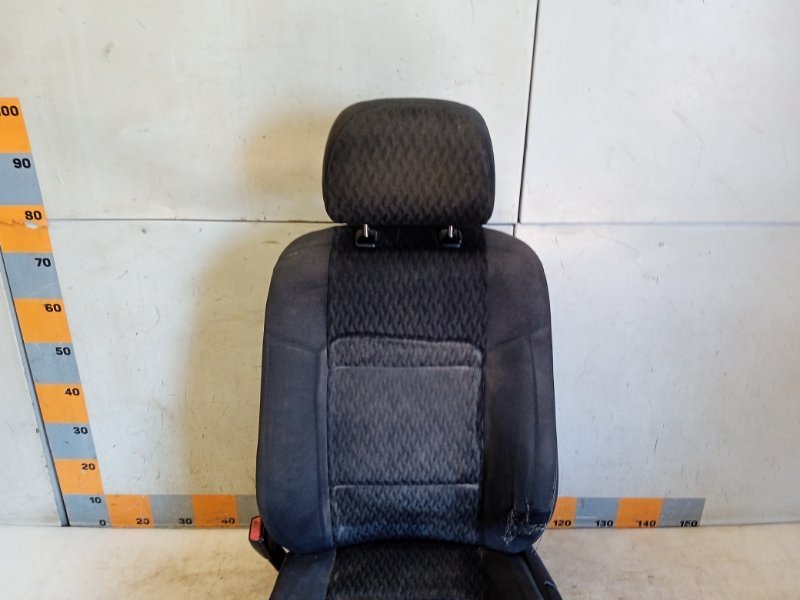 Сиденье переднее левое