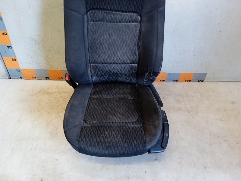 Сиденье переднее левое