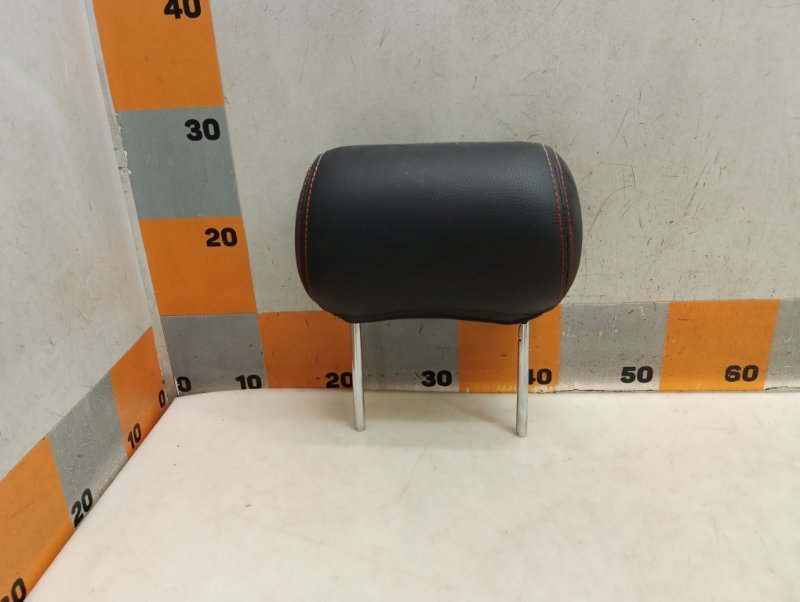 Подголовник сиденья