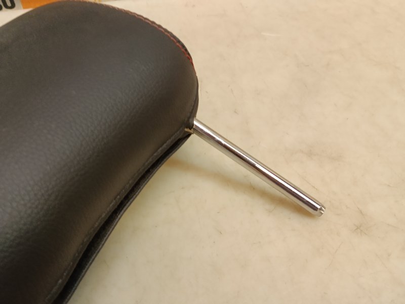 Подголовник сиденья