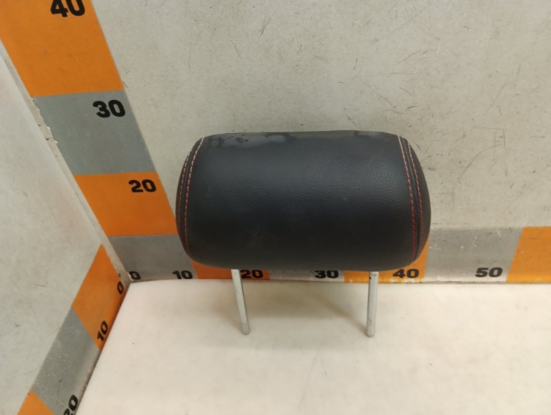 Подголовник сиденья