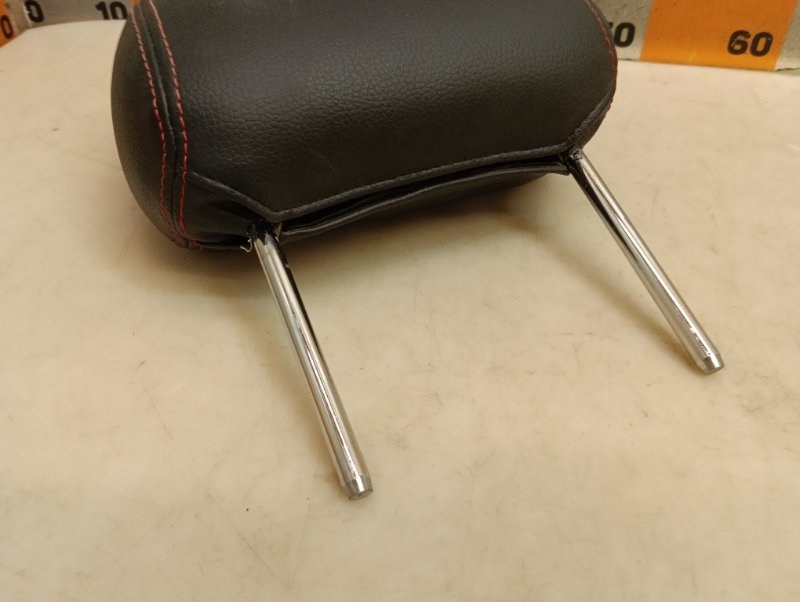 Подголовник сиденья