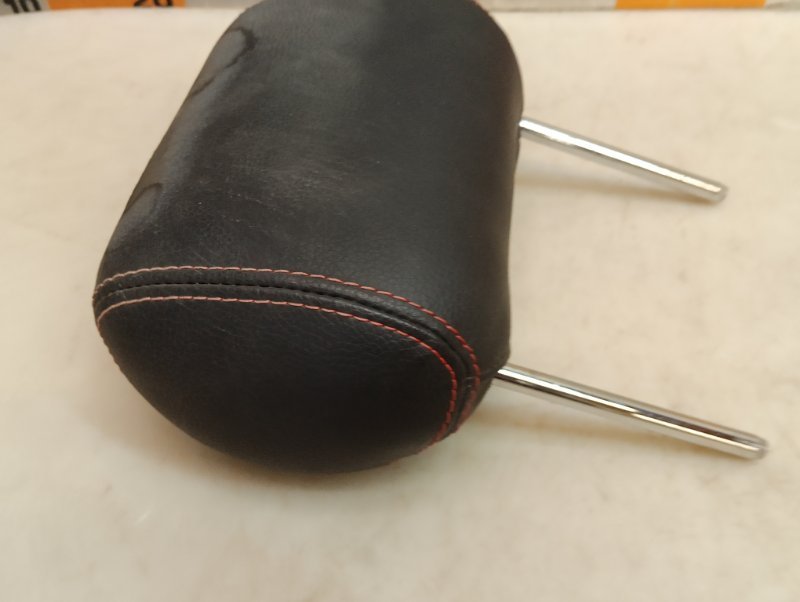 Подголовник сиденья