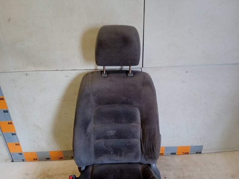 Сиденье переднее левое