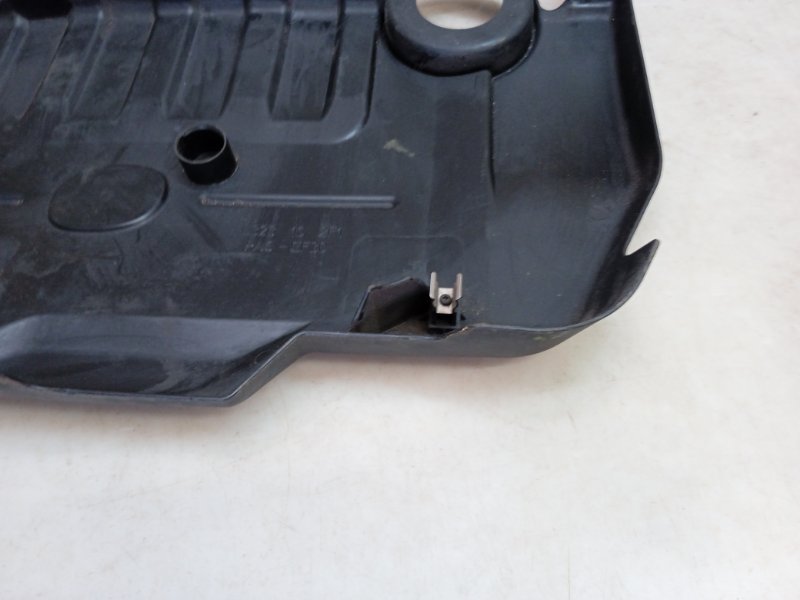 Крышка двигателя