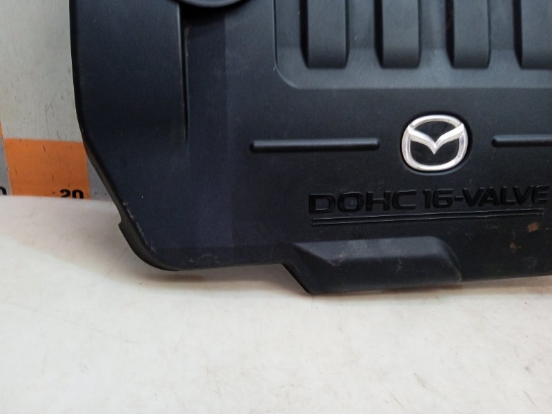 Крышка двигателя