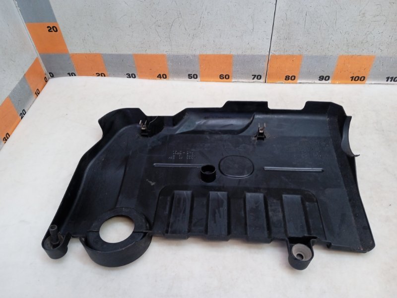 Крышка двигателя