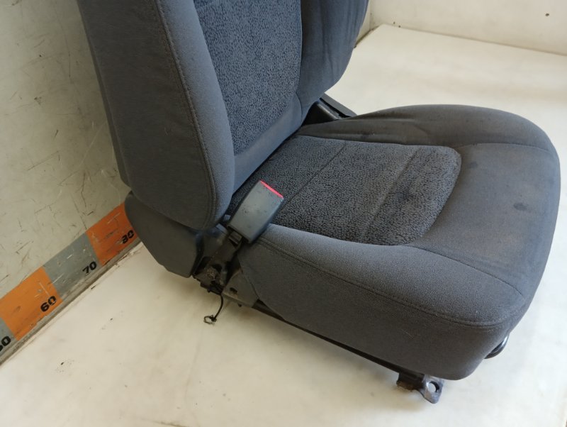 Сиденье переднее левое