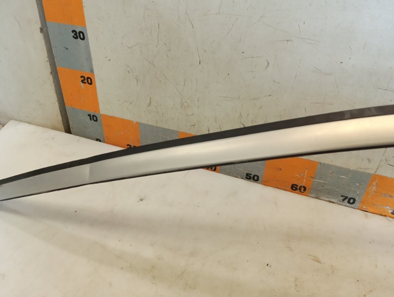 Молдинг крыши левый