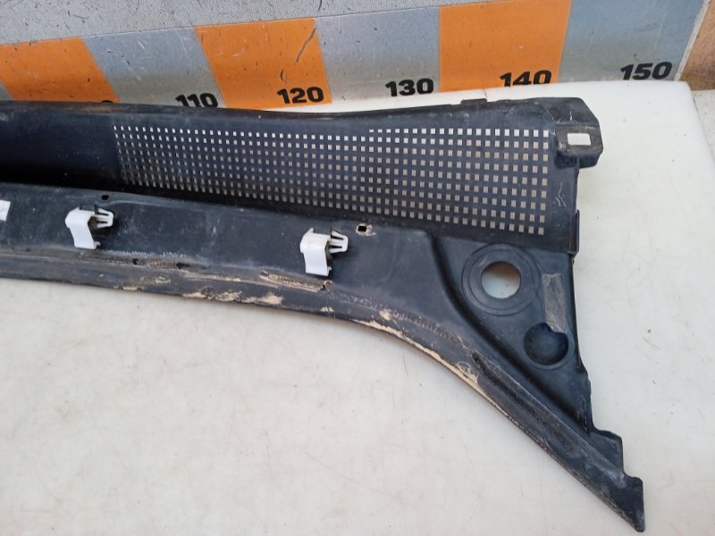 Решетка стеклоочистителей (Жабо)