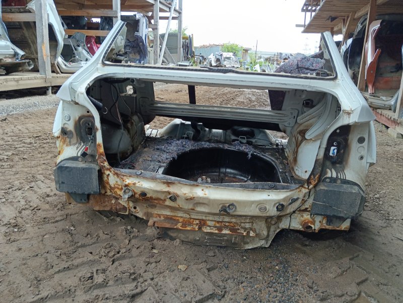 Кузовной элемент