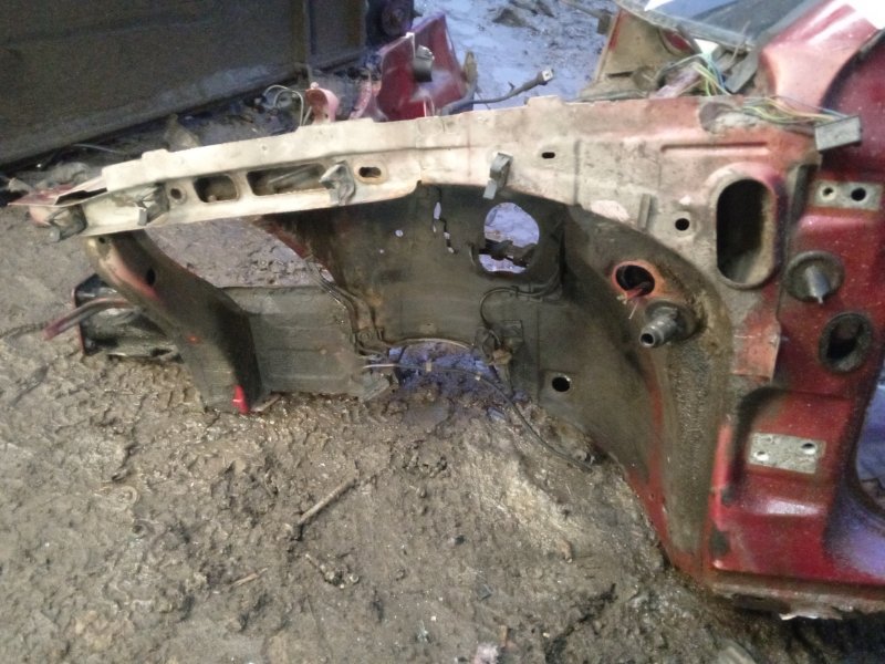 Лонжерон передний левый