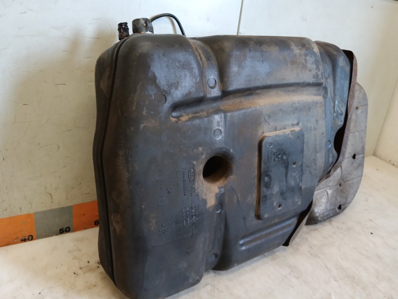 Бак топливный