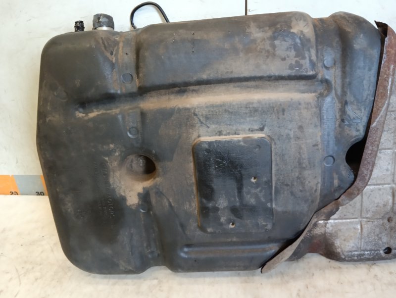 Бак топливный