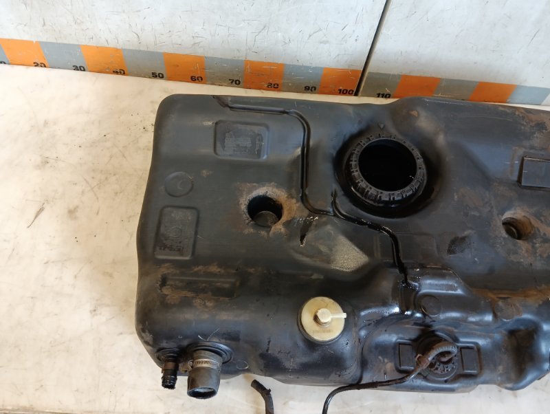 Бак топливный