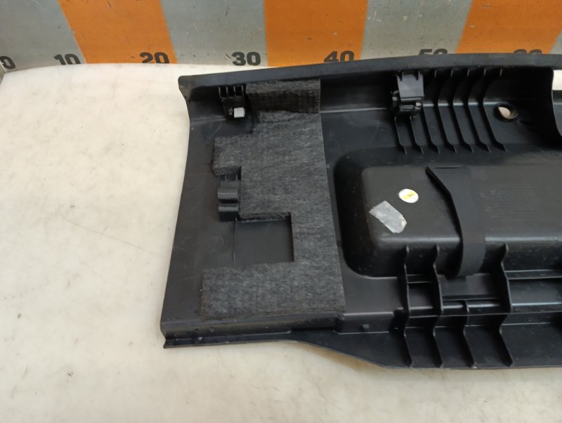 Обшивка багажника