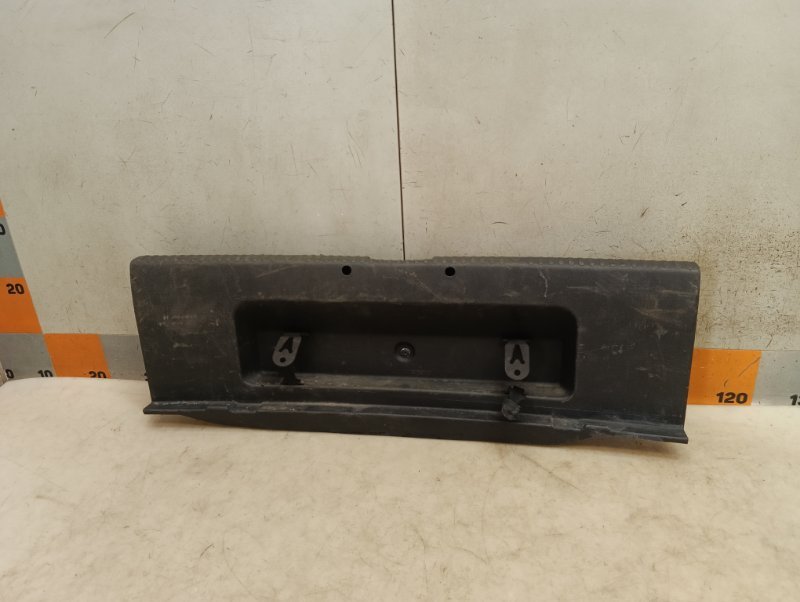 Обшивка багажника