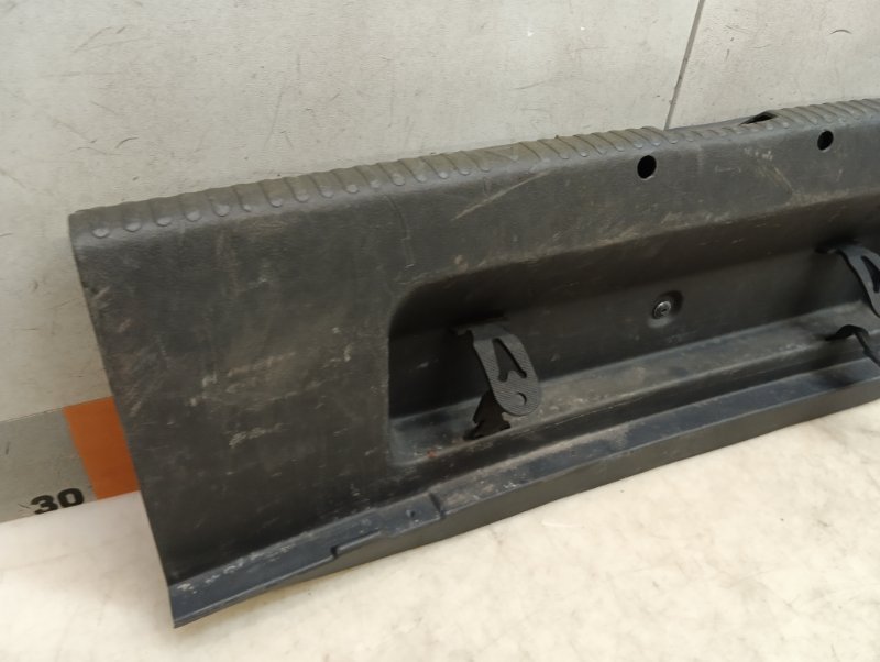 Обшивка багажника