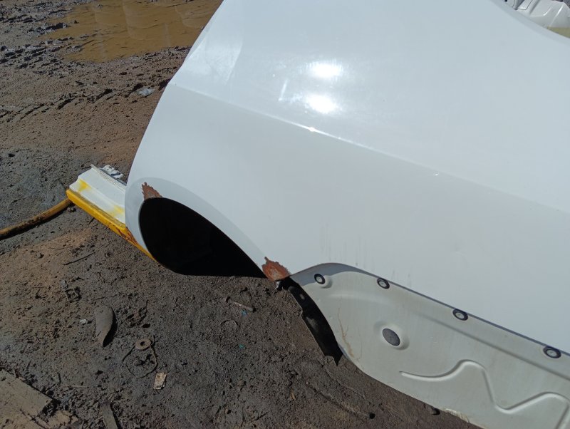 Крыло заднее левое