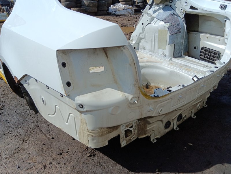 Крыло заднее левое