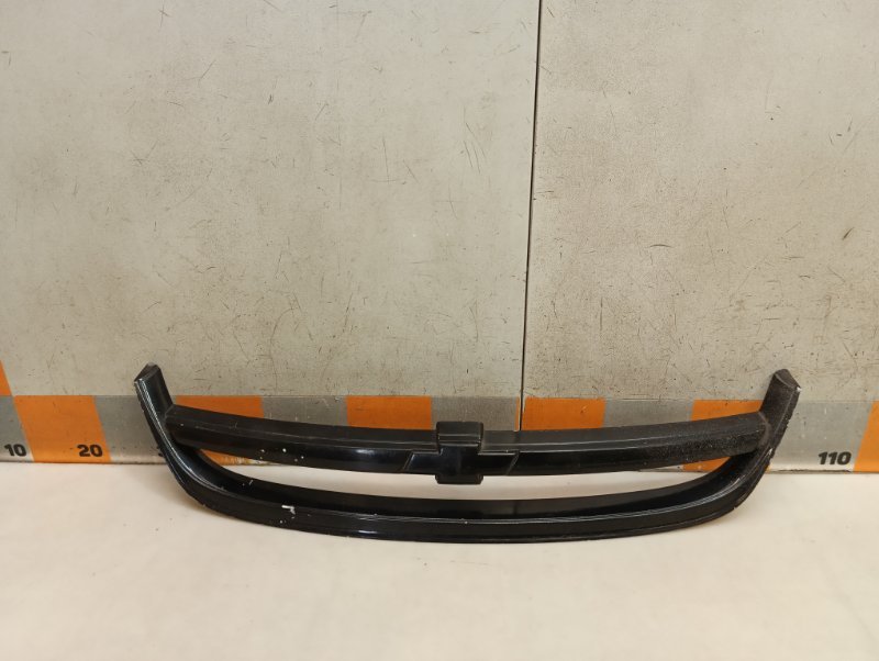 Накладка на решетку радиатора