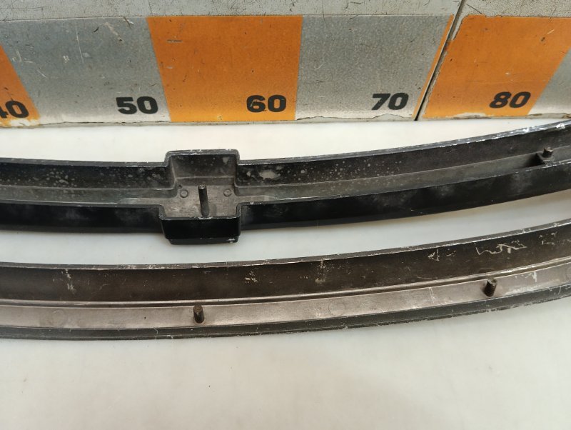 Накладка на решетку радиатора