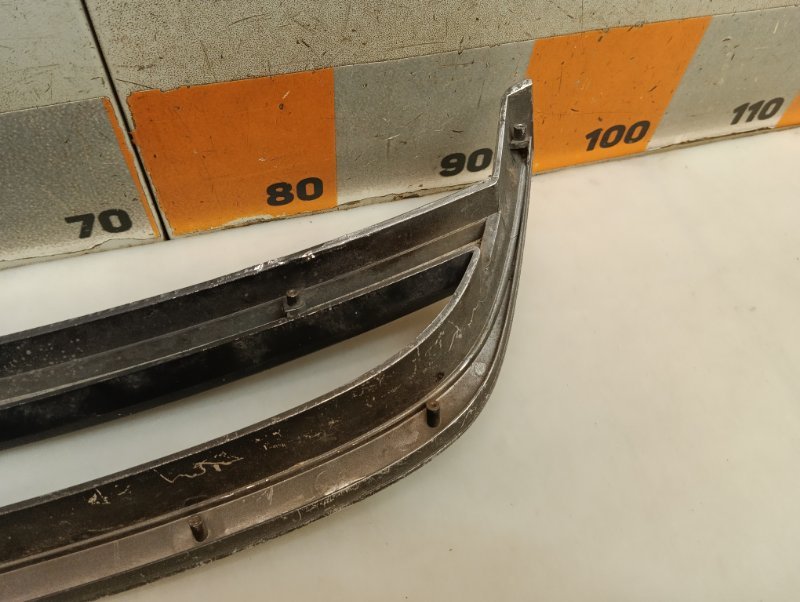 Накладка на решетку радиатора