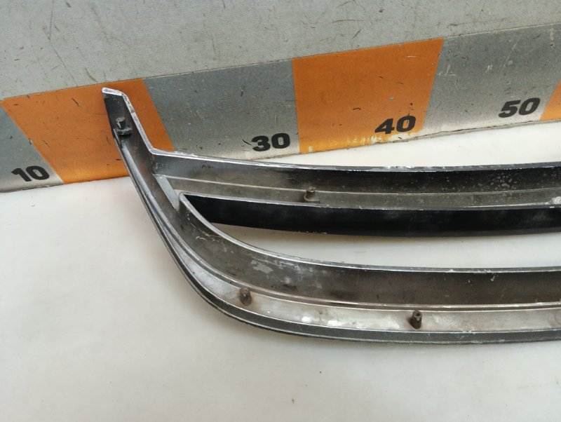 Накладка на решетку радиатора